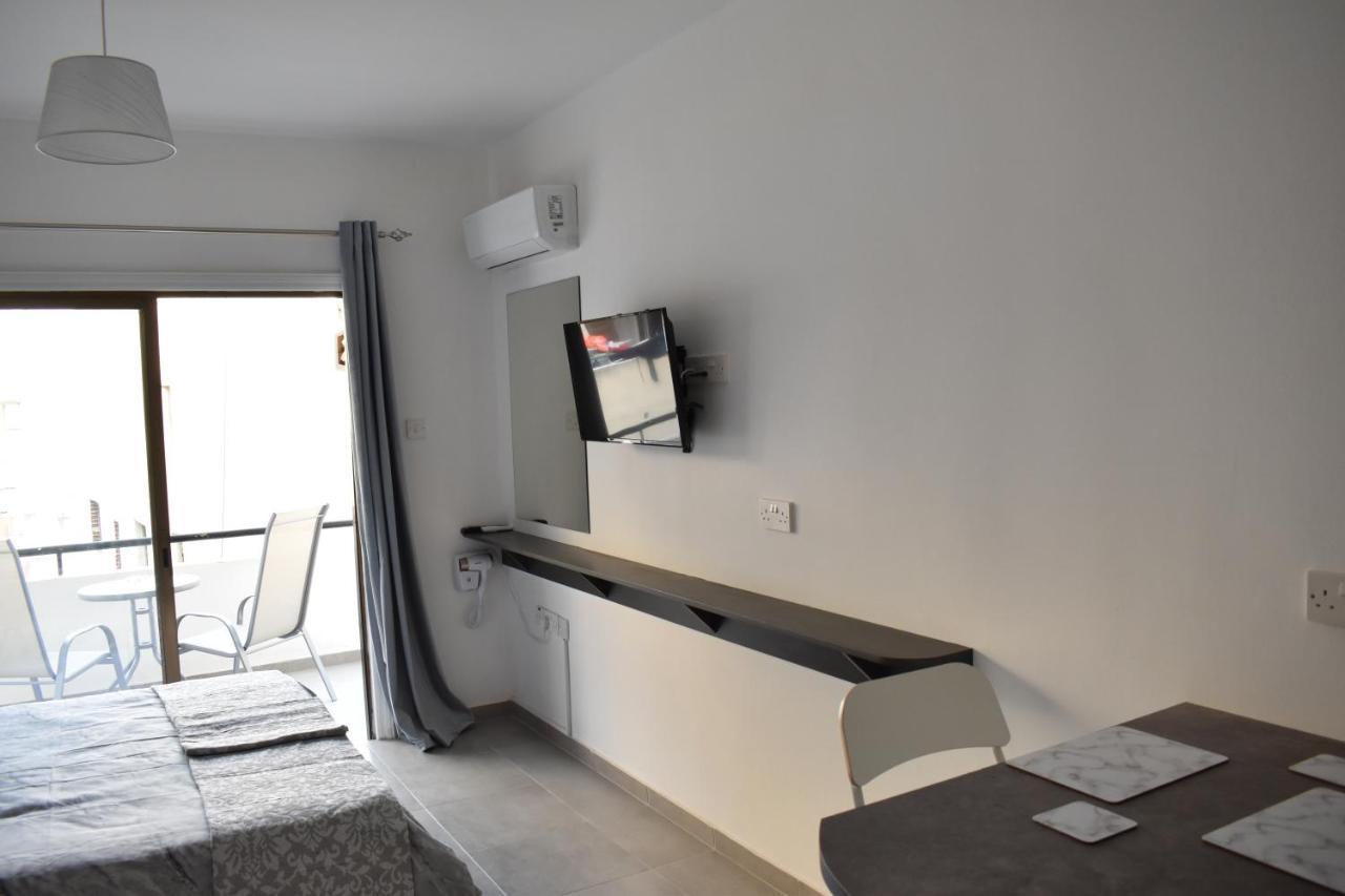 Marias Apartment - In City Centre,Near Beach 拉纳卡 外观 照片